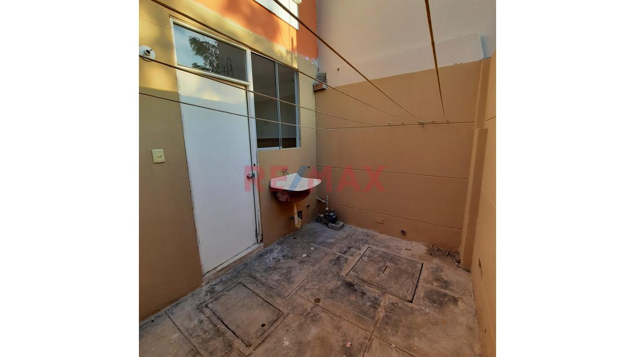 😀 De Ocasión Casa En Venta 🏡 Urb. Santa Rosa Country Club Mz H Lote 18 🔝 👉 3 Habitaciones 2 Pisos — foto 5