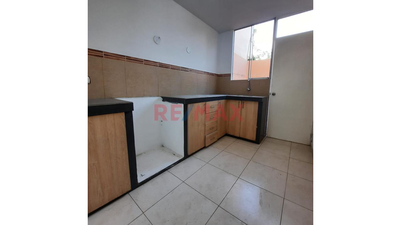 😀 De Ocasión Casa En Venta 🏡 Urb. Santa Rosa Country Club Mz H Lote 18 🔝 👉 3 Habitaciones 2 Pisos — foto 10