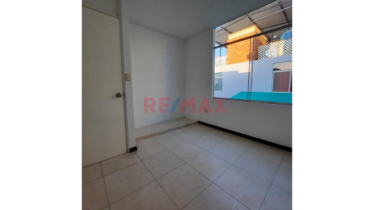 😀 De Ocasión Casa En Venta 🏡 Urb. Santa Rosa Country Club Mz H Lote 18 🔝 👉 3 Habitaciones 2 Pisos — foto 6