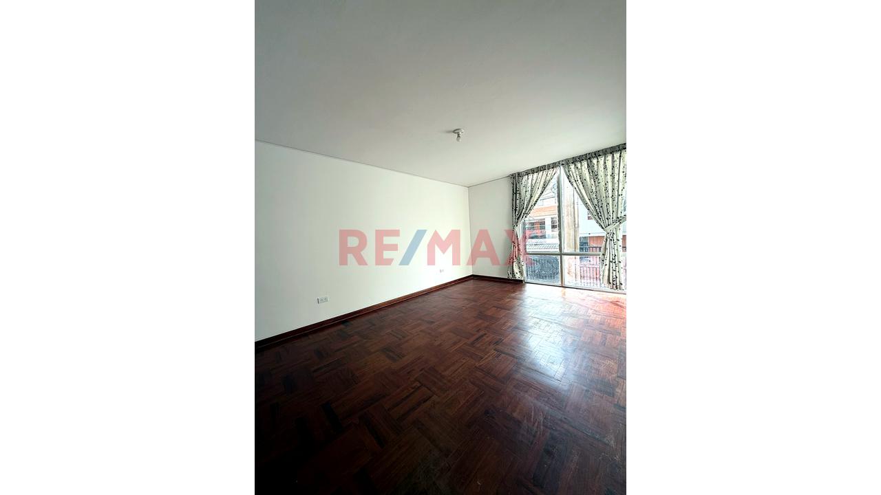 Alquiler En San Roque, Surco: 120M², 3 Dormitorios Amplios S/. 2,500 — foto 8