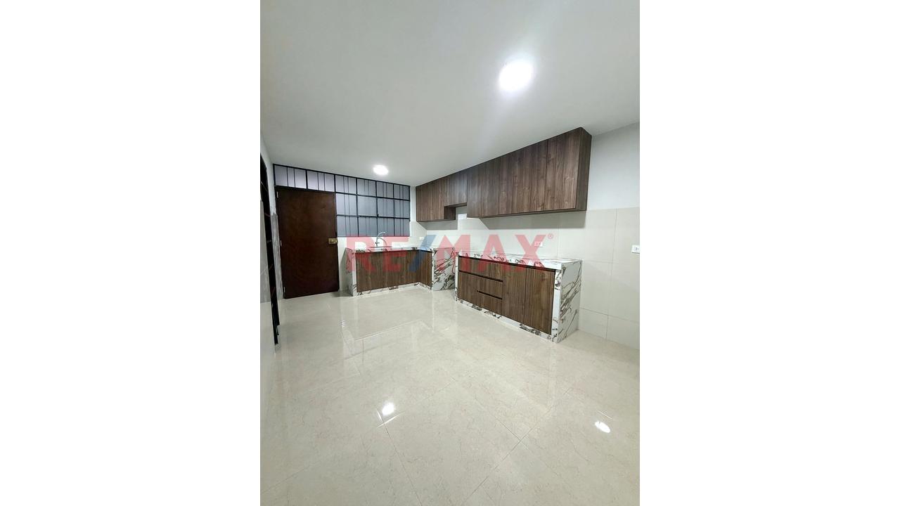 Alquiler 120 M² En 1Er Piso – Vivienda U Oficina A Puerta Cerrada – San Roque, Surco – S/.3,500 - 8