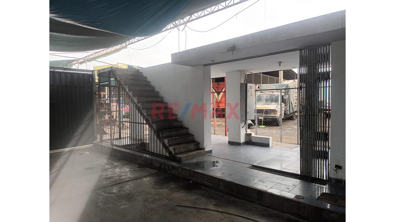 Estratégico Local Comercial En La Zona Mas Transitada De San Luis - 4