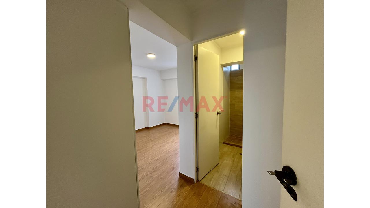 Departamento Renovado En Alquiler En Breña | 3 Dormitorios + Sala De Estar | Balcón - 17
