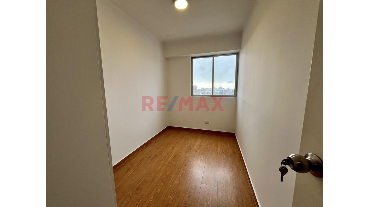 Departamento Renovado En Alquiler En Breña | 3 Dormitorios + Sala De Estar | Balcón — foto 12