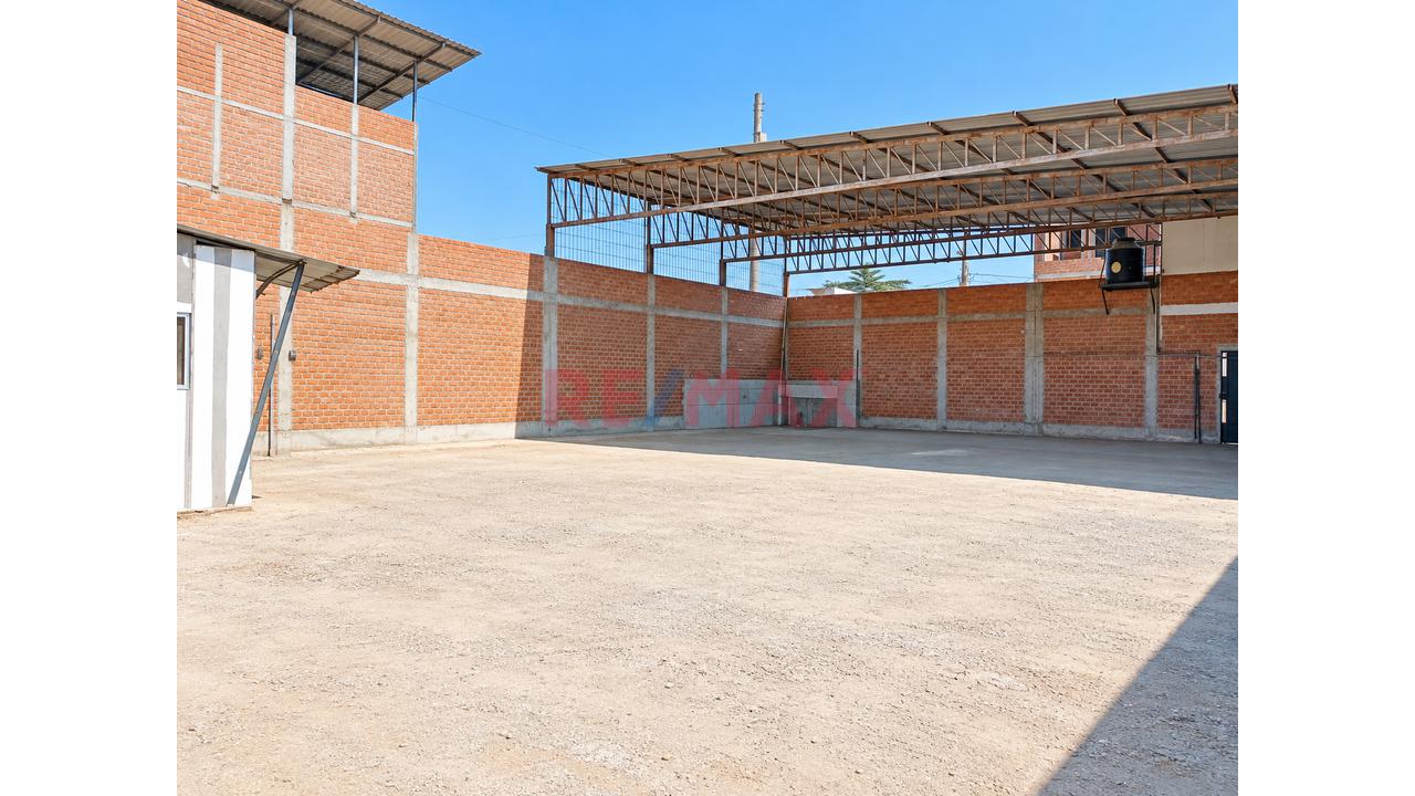 Alquilo Local De 500 M2 En Urb. Santa Rosa, La Victoria, Chiclayo - 9