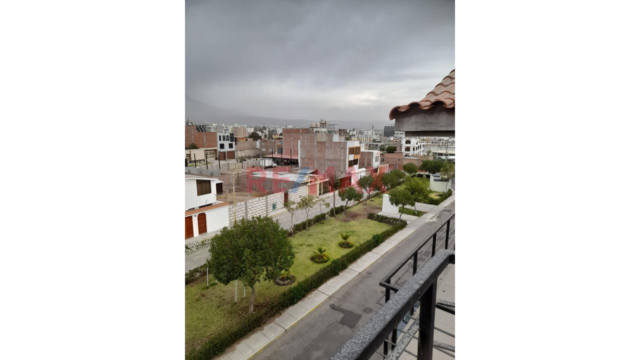 Lindeo Departamento Frente A Parque — foto 3