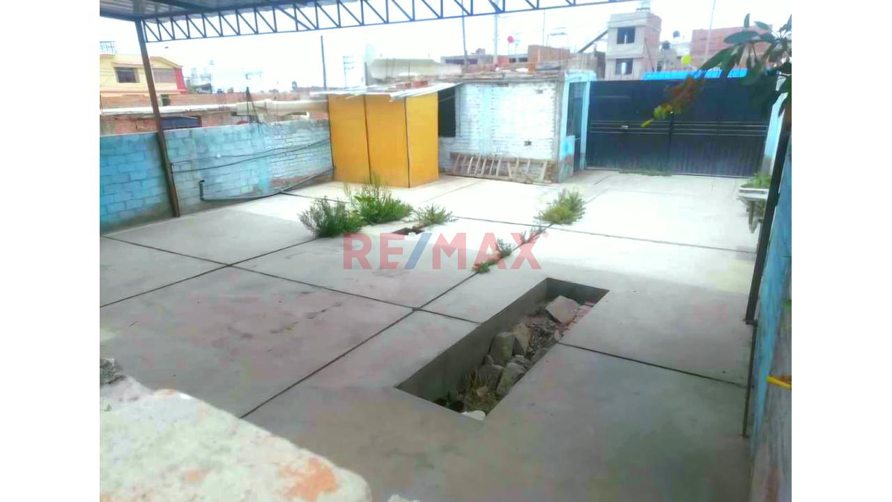 Venta Terreno Con Cochera Listo Para Alquilar - 2