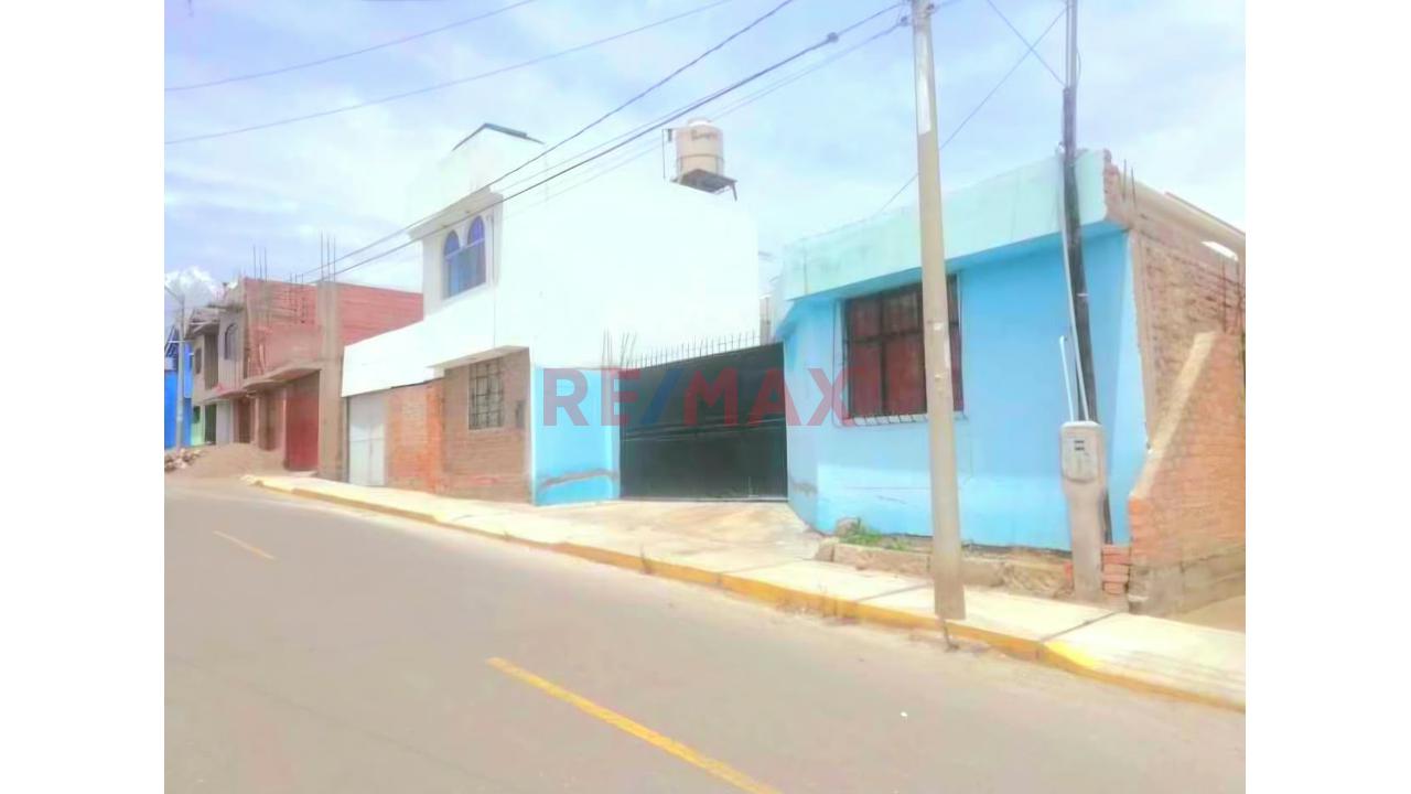 Venta Terreno Con Cochera Listo Para Alquilar - 3