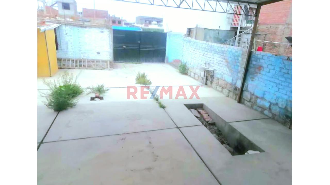 Venta Terreno Con Cochera Listo Para Alquilar - 4