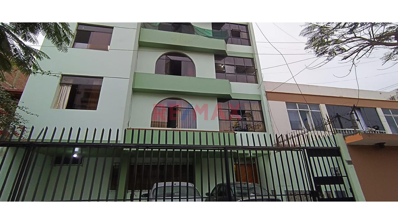 Venta De Departamento En La Victoria - Santa Catalina, De 67 M2 En 2Do Piso — foto 2