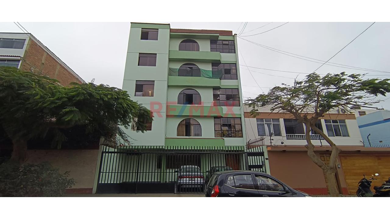Venta De Departamento En La Victoria - Santa Catalina, De 67 M2 En 2Do Piso - 1