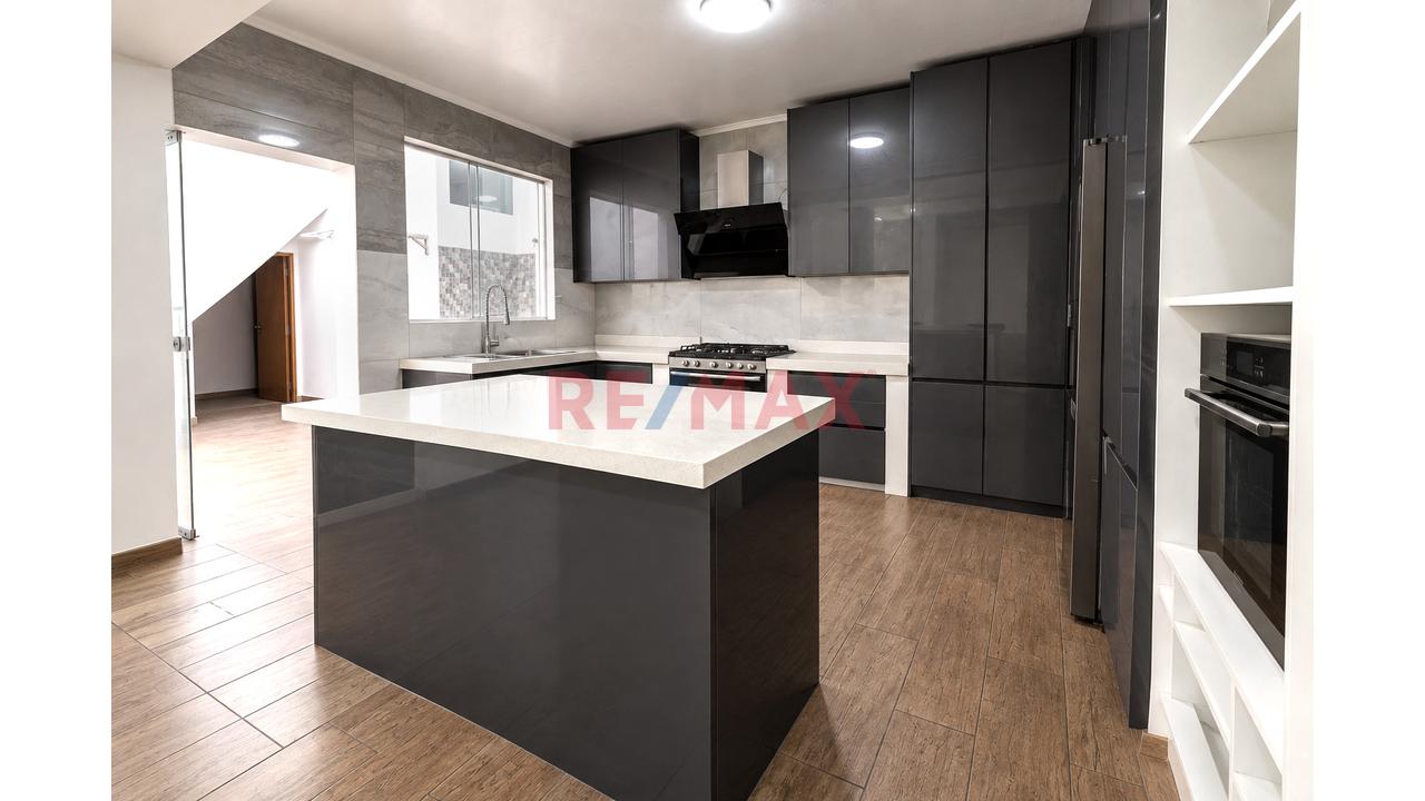 Hermosa Casa En Venta En Urb. Cc Monterrico – Surco! ✨ — foto 5