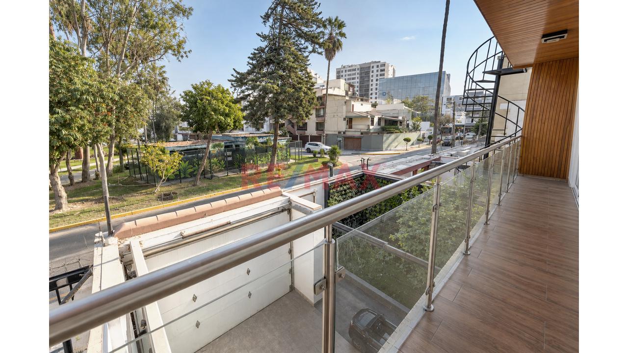Hermosa Casa En Venta En Urb. Cc Monterrico – Surco! ✨ - 18