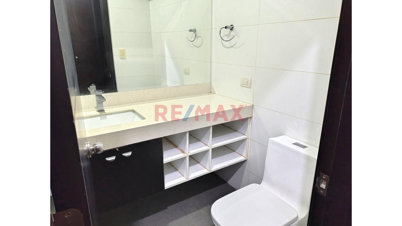 Se Alquila Amplio Departamento + Estacionamiento – Condominio Moon - 16