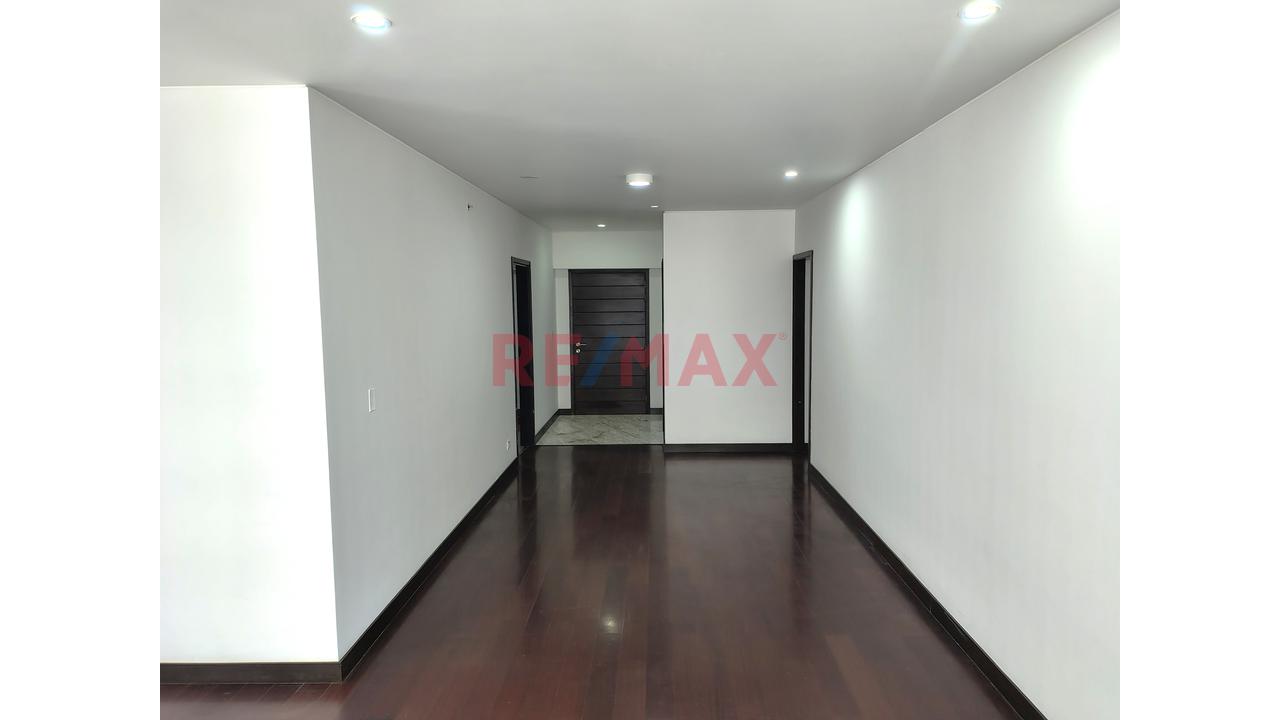 Se Alquila Amplio Departamento + Estacionamiento – Condominio Moon — foto 8