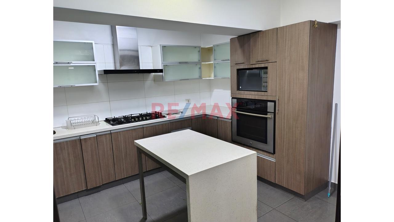 Se Alquila Amplio Departamento + Estacionamiento – Condominio Moon — foto 2