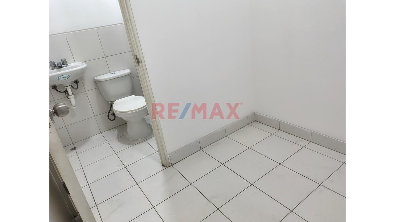 Se Alquila Amplio Departamento + Estacionamiento – Condominio Moon — foto 6