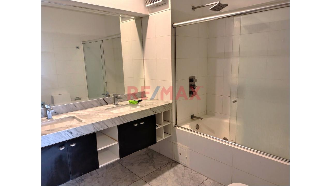 Se Alquila Amplio Departamento + Estacionamiento – Condominio Moon - 18