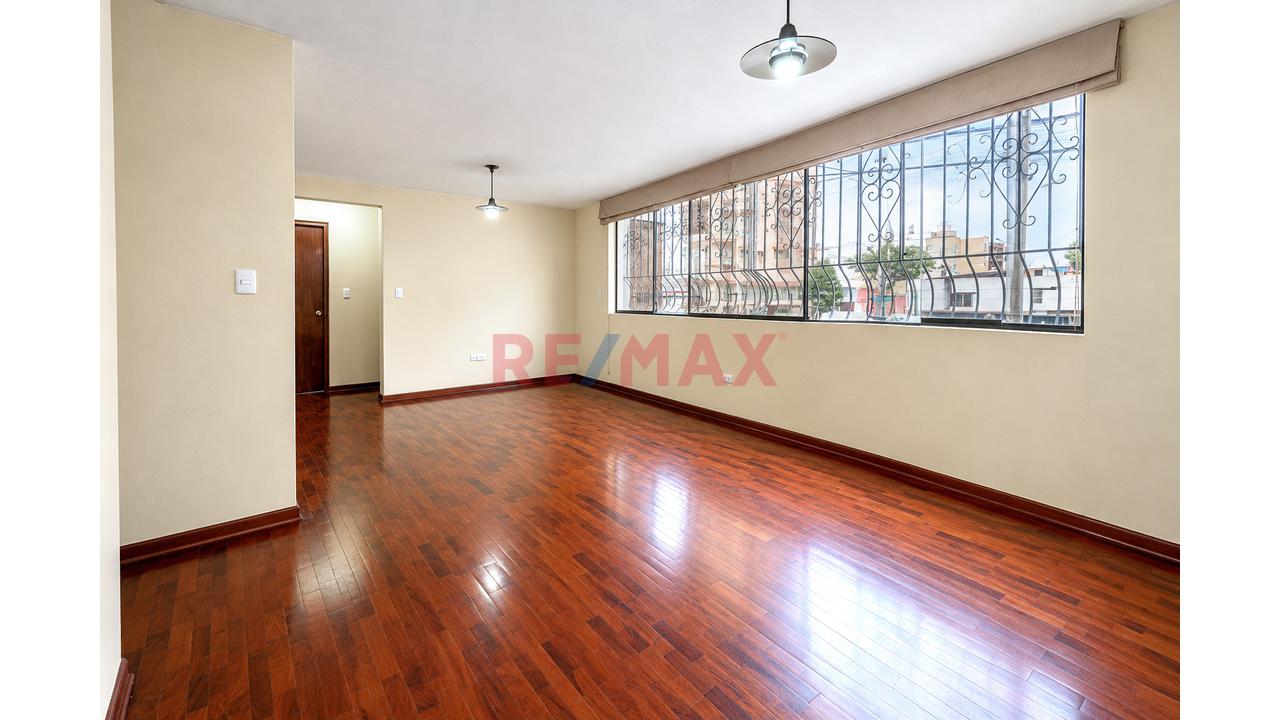 Departamento En Venta🏡 En Surco ¡Conectividad Y Comodidad En Un Solo Lugar! - 13