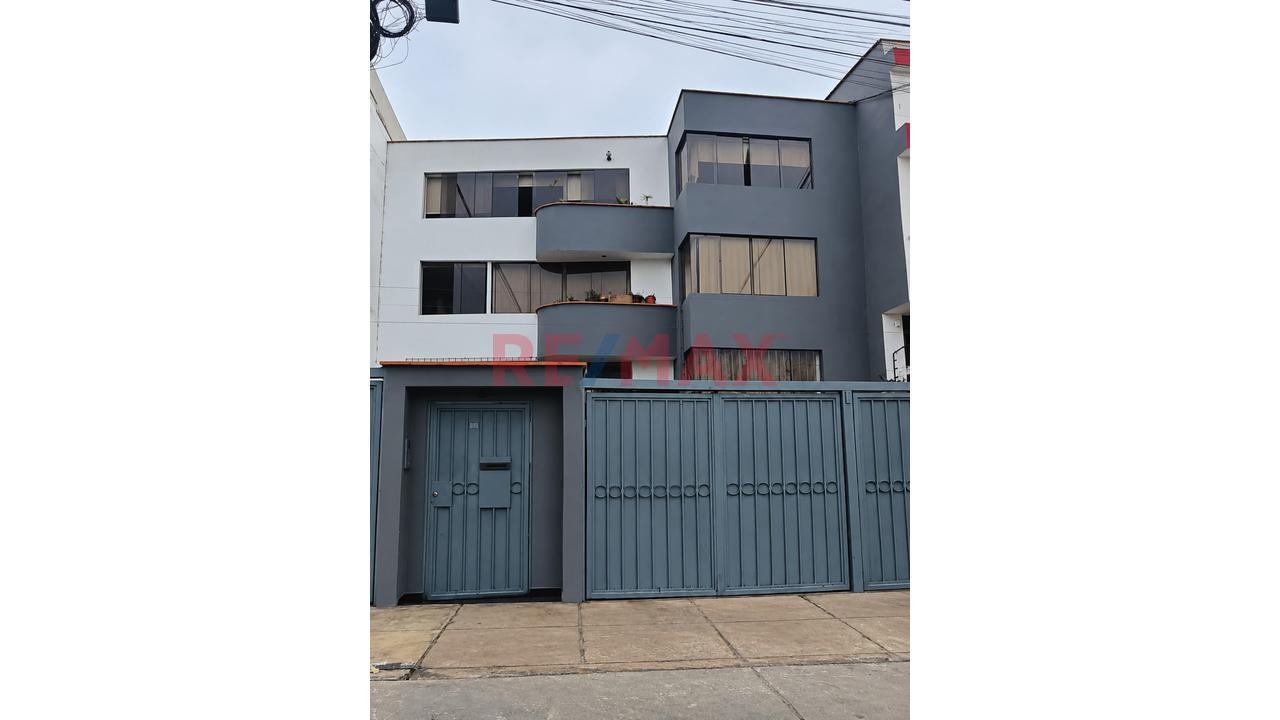 Departamento En Venta🏡 En Surco ¡Conectividad Y Comodidad En Un Solo Lugar! — foto 2