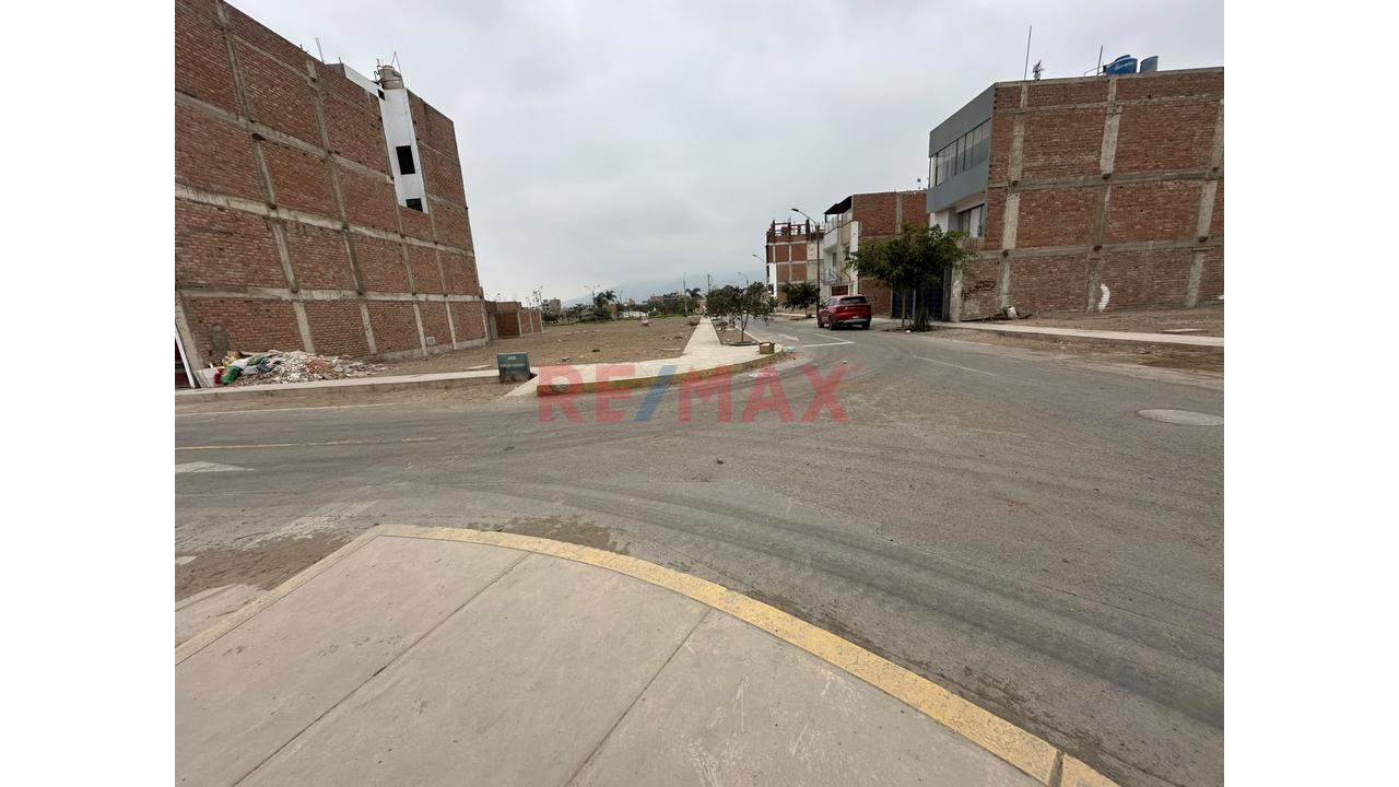 Terreno En Venta Urb Las Cascadas De Carabayllo - 4