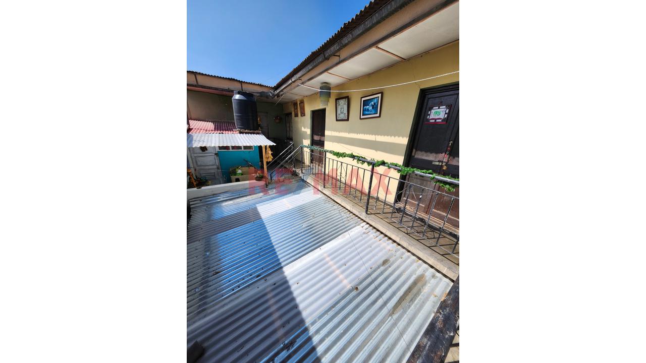 Venta De Casa Como Terreno - 2