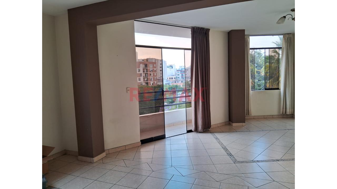 Alquiler De Amplio Departamento Frente A Parque De La Cruz En Pueblo Libre — foto 3