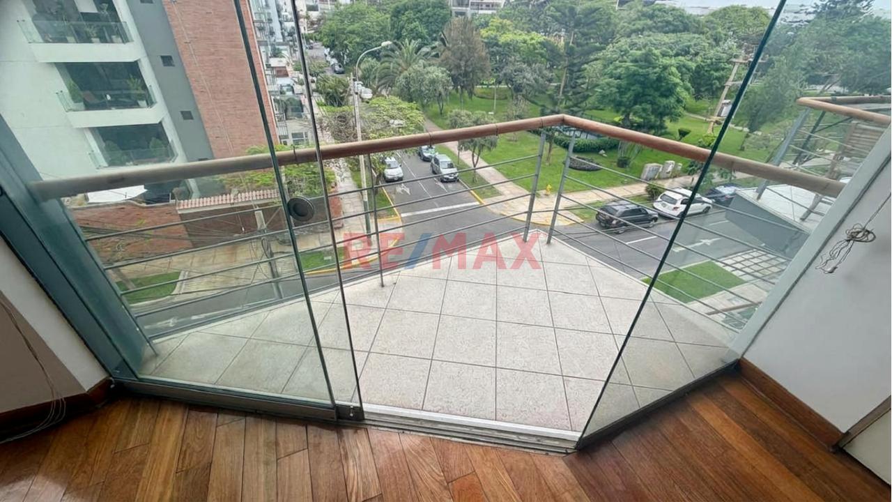 Venta Exclusivo Duplex De 205 M² Frente A Parque - La Aurora - Miraflores - 3