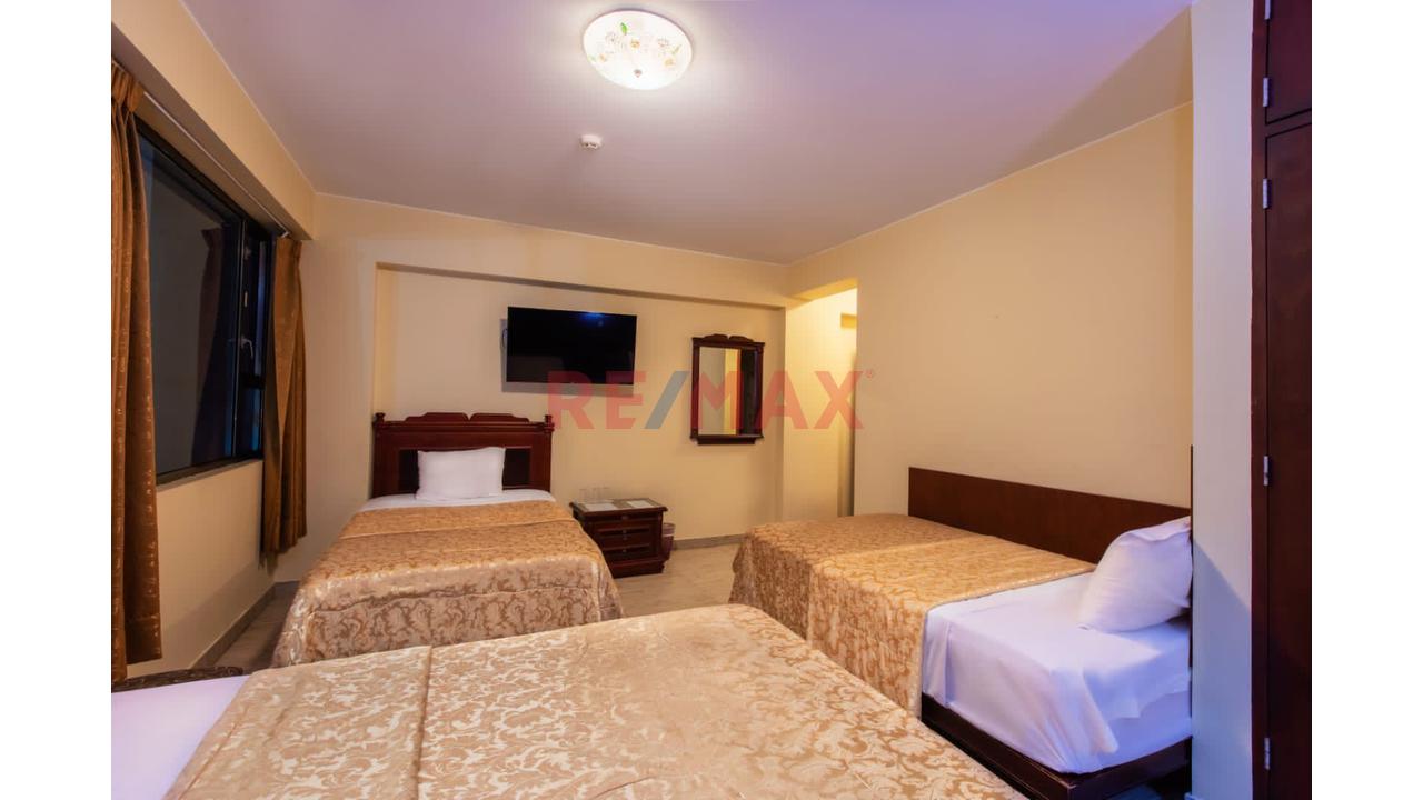 Se Alquila Hotel De 3 Estrellas Con Excelente Ubicacion En La Urb. Santa Beatriz - 16