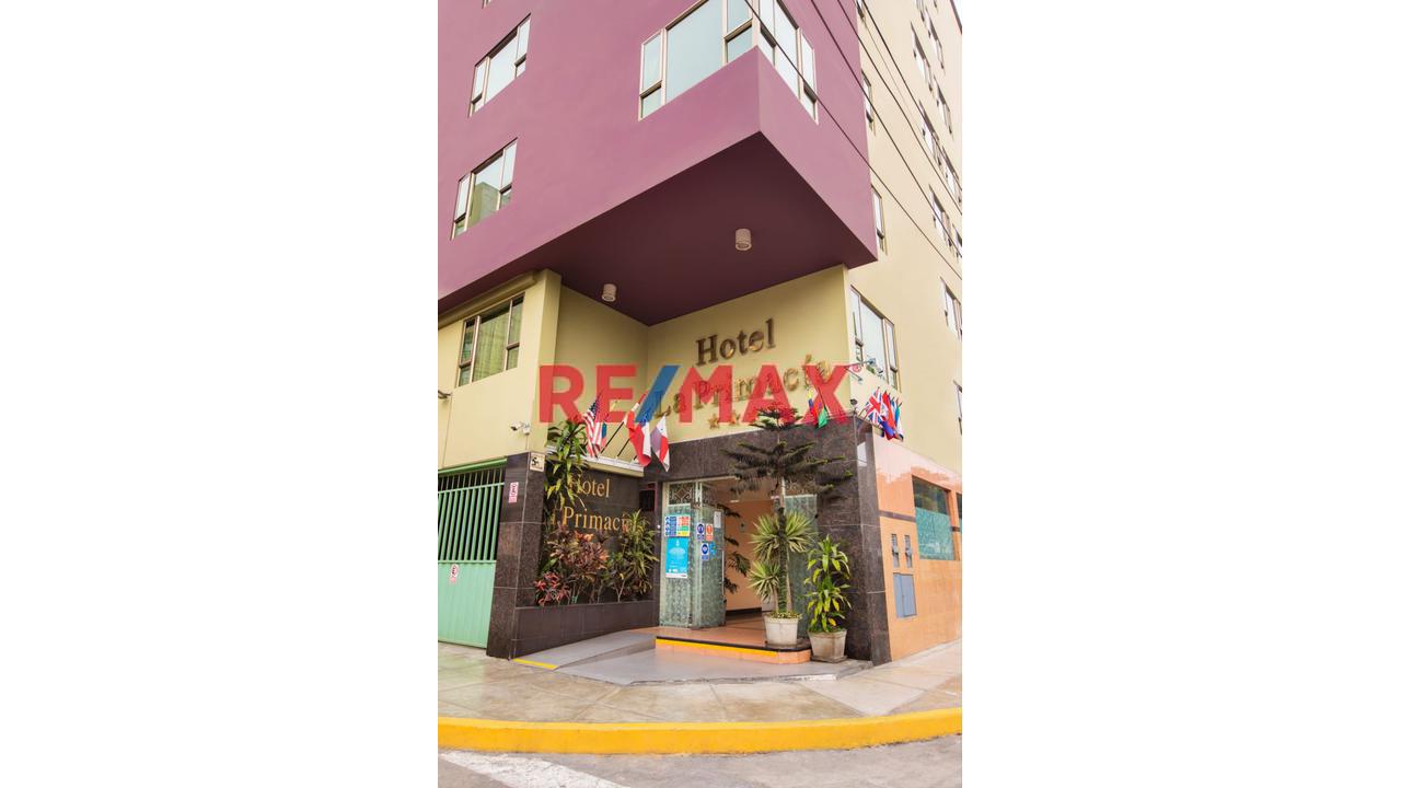 Se Alquila Hotel De 3 Estrellas Con Excelente Ubicacion En La Urb. Santa Beatriz - 1