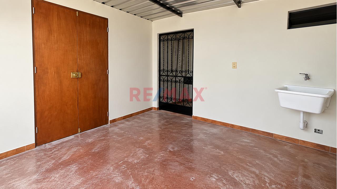 Se Alquila Departamento En Surquillo De 75M2 /4To Piso — foto 3