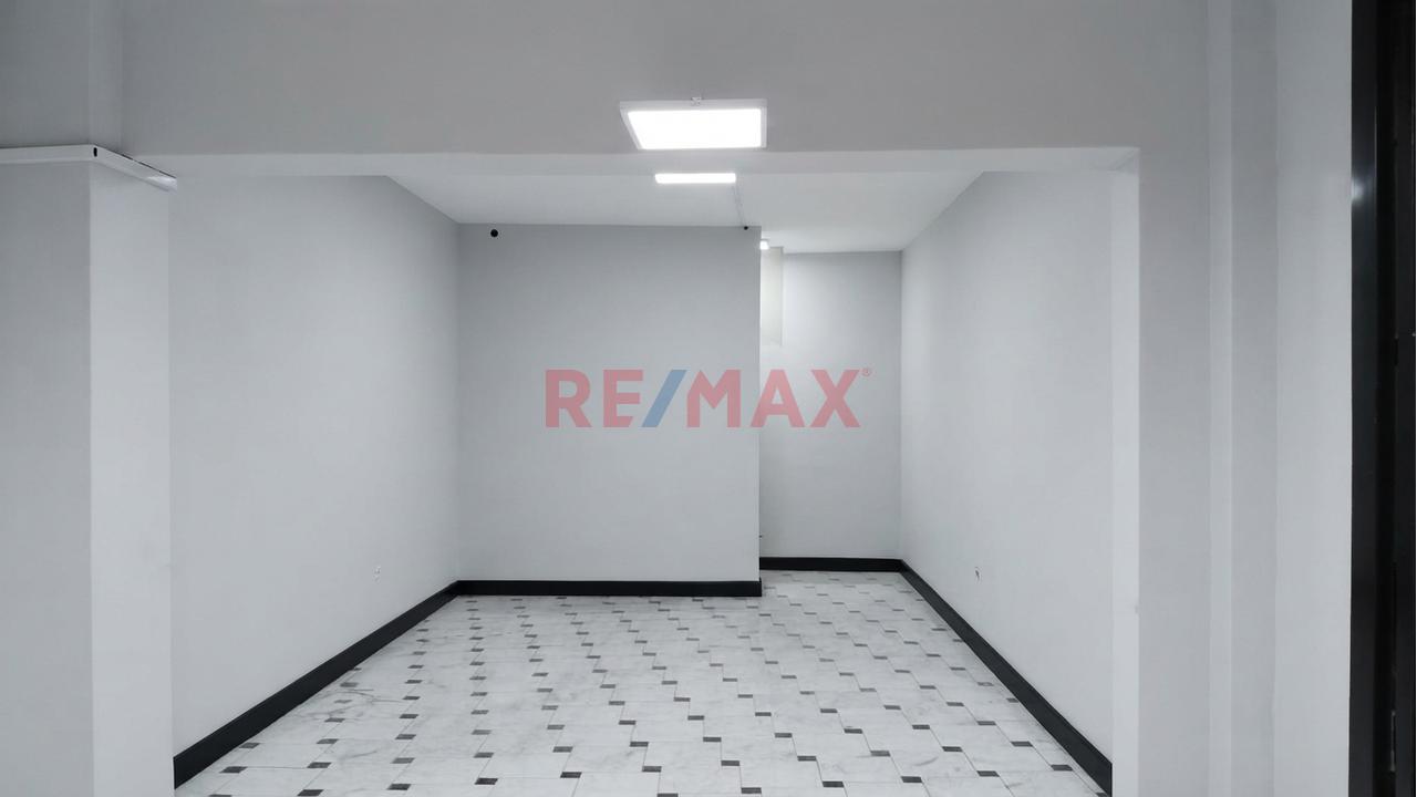 Local Comercial - Av Alfredo Mendiola - 1