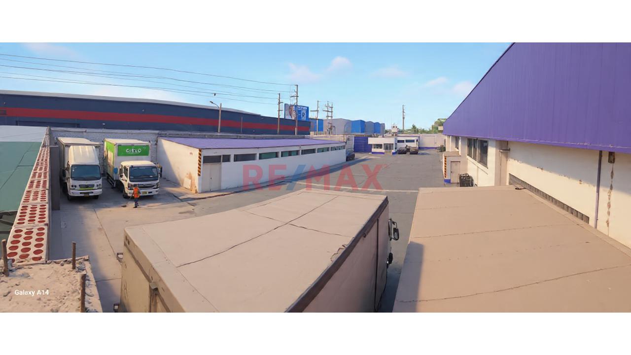 ¡Gran Oportunidad Para Tu Empresa! Local Industrial En Av. Faucett - 3