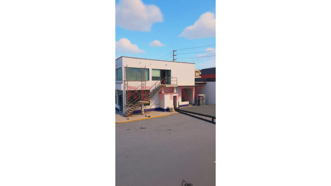 ¡Gran Oportunidad Para Tu Empresa! Local Industrial En Av. Faucett - 2