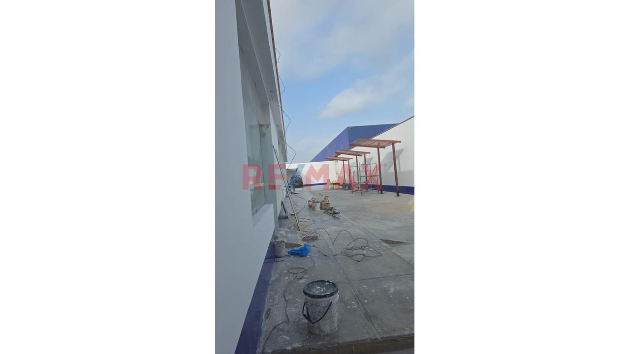 ¡Gran Oportunidad Para Tu Empresa! Local Industrial En Av. Faucett - 4