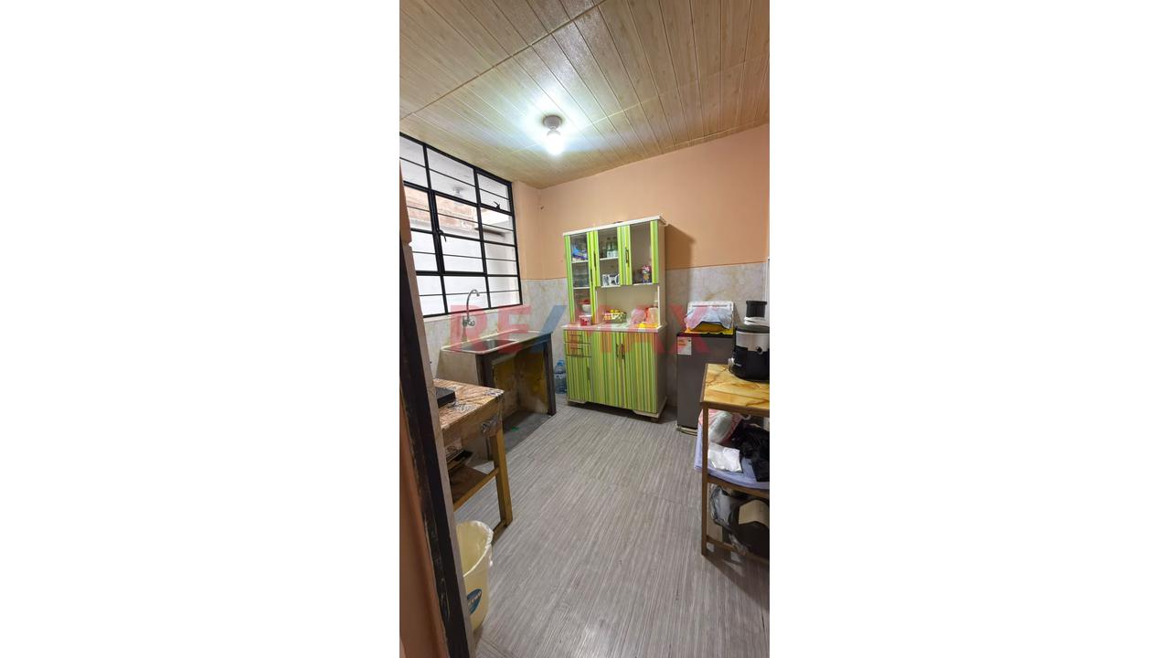 🏡 Casa De 3 Pisos En Venta En Cercado De Lima — foto 2