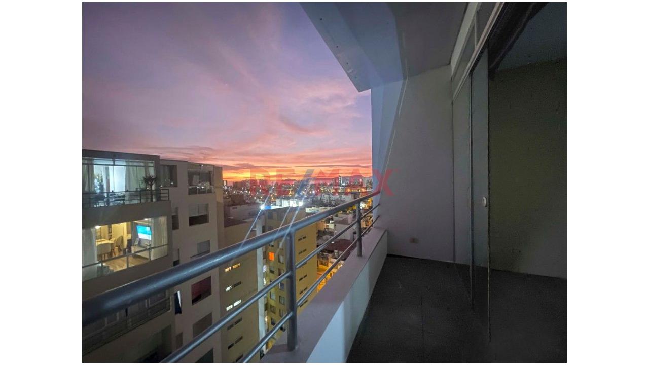 Departamento En Venta En Magdalena | Diseño Funcional, Cocina Renovada Y Almacenamiento Integrado — foto 4