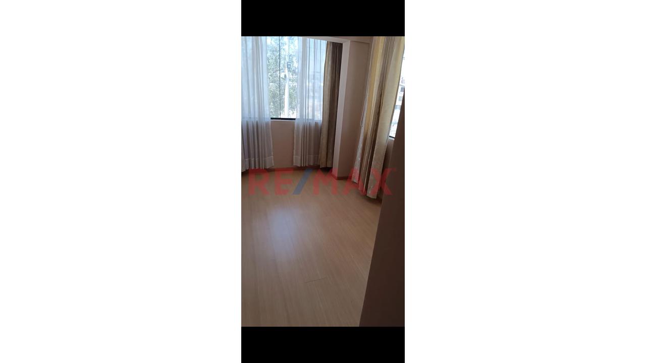 🏡🔥 ¡Alquila La Casa De Tus Sueños En Cayma! 🔥🏡 ✨ ¡3 Pisos De Amplitud, Jardín, Cochera Y Tu Propia Tina De Hidromasaje! ✨ — foto 8