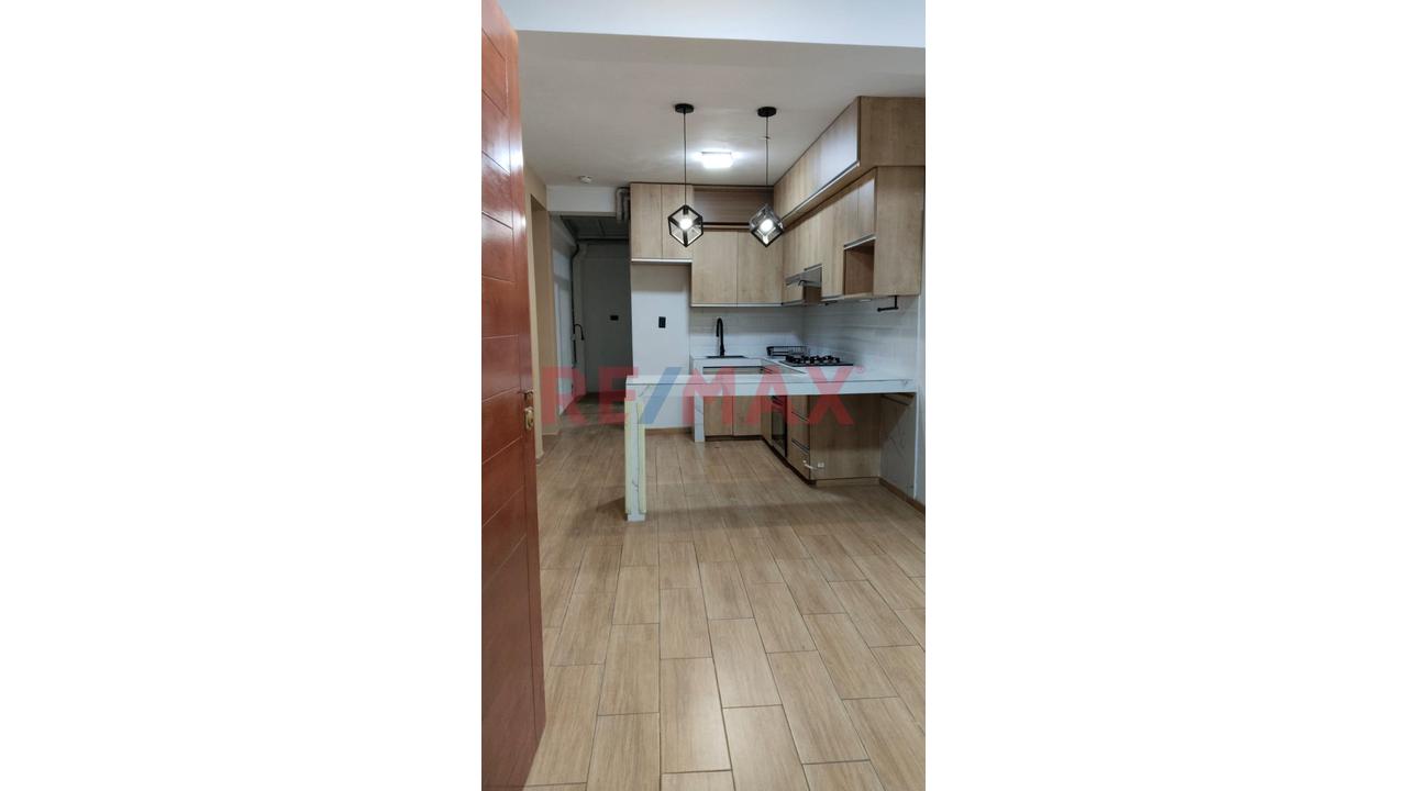 Alquiler De Minidepartamento De 40 M² En El Callao – Frente A Mallplaza Bellavista — foto 1