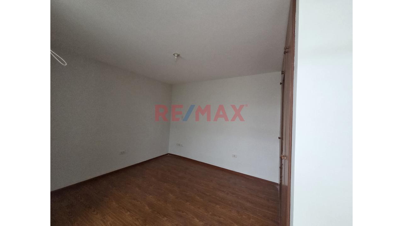Alquiler Departamento Urb. Tahuaycani — foto 13