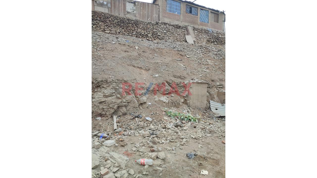 Se Vende Casa A Precio De Terreno En Urb. Santa Rosa En Pte. Piedra — foto 11