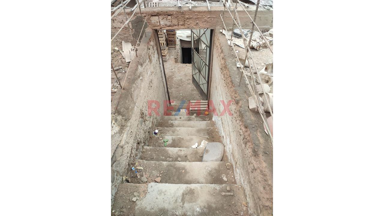 Se Vende Casa A Precio De Terreno En Urb. Santa Rosa En Pte. Piedra — foto 8