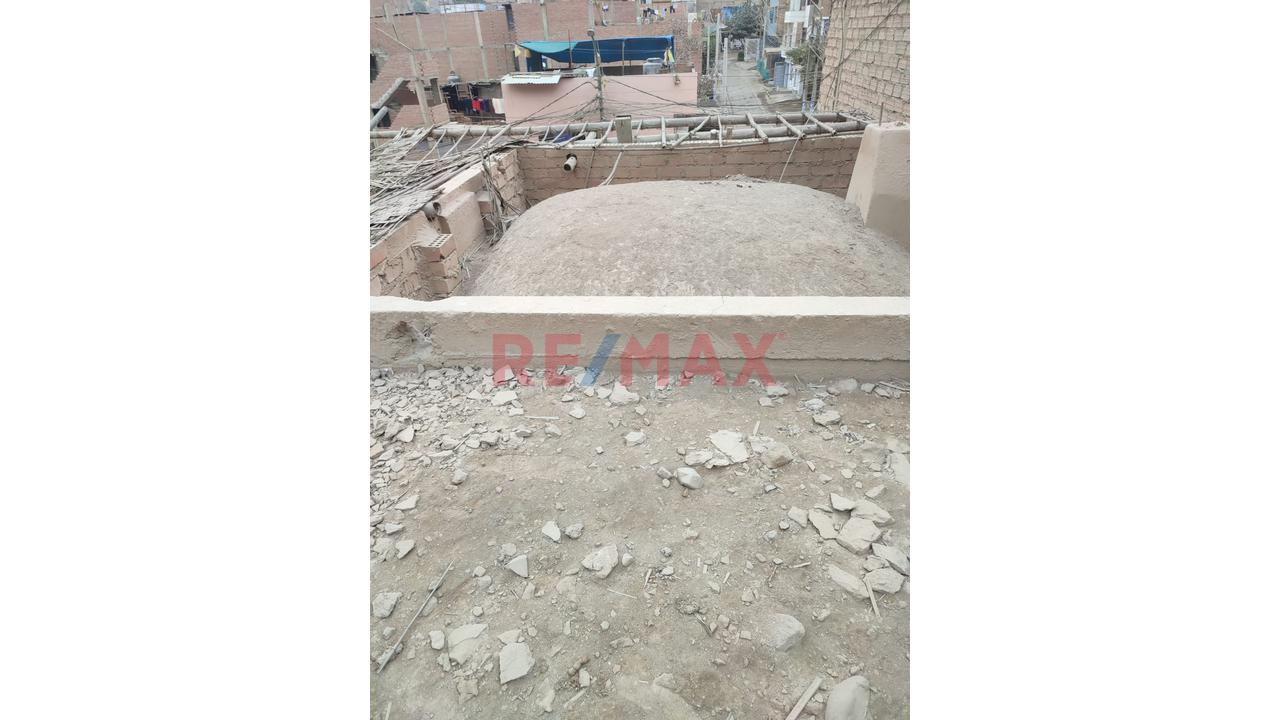 Se Vende Casa A Precio De Terreno En Urb. Santa Rosa En Pte. Piedra — foto 9