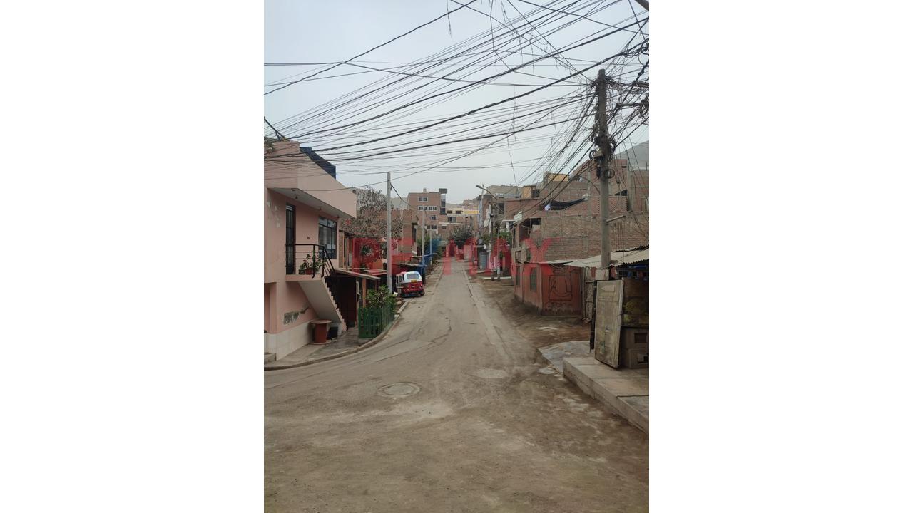 Se Vende Casa A Precio De Terreno En Urb. Santa Rosa En Pte. Piedra — foto 12