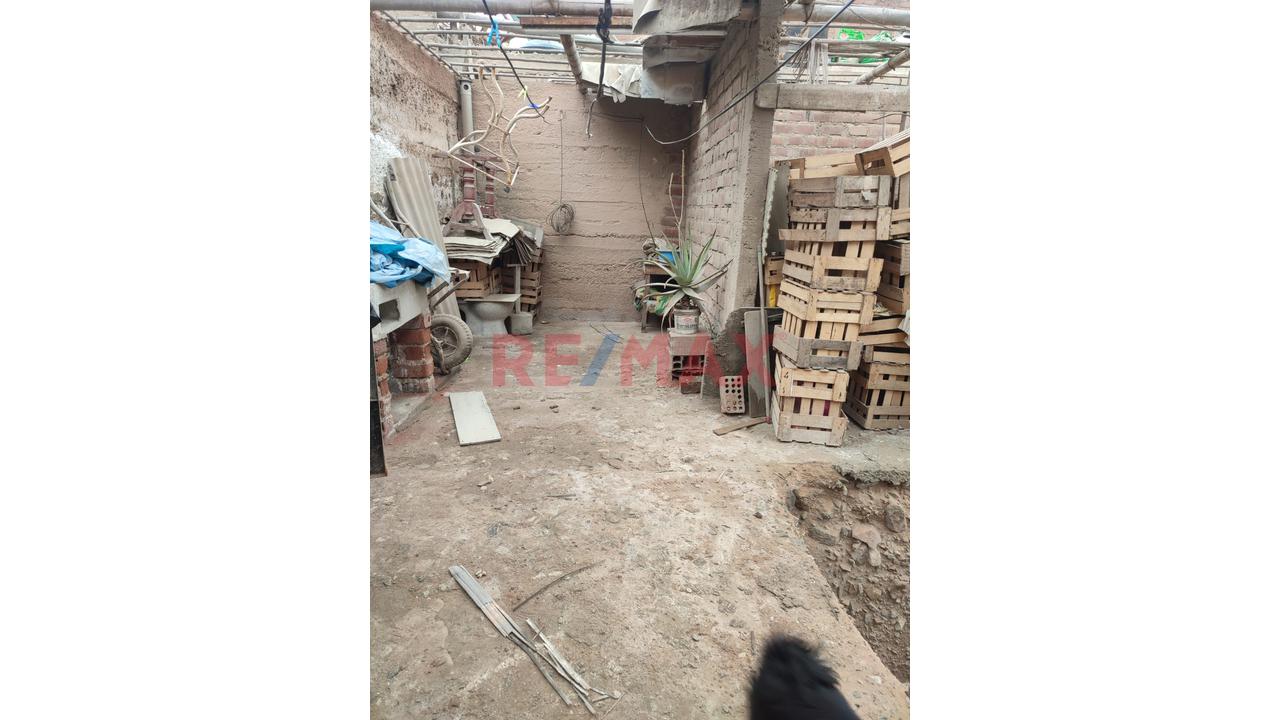 Se Vende Casa A Precio De Terreno En Urb. Santa Rosa En Pte. Piedra — foto 7
