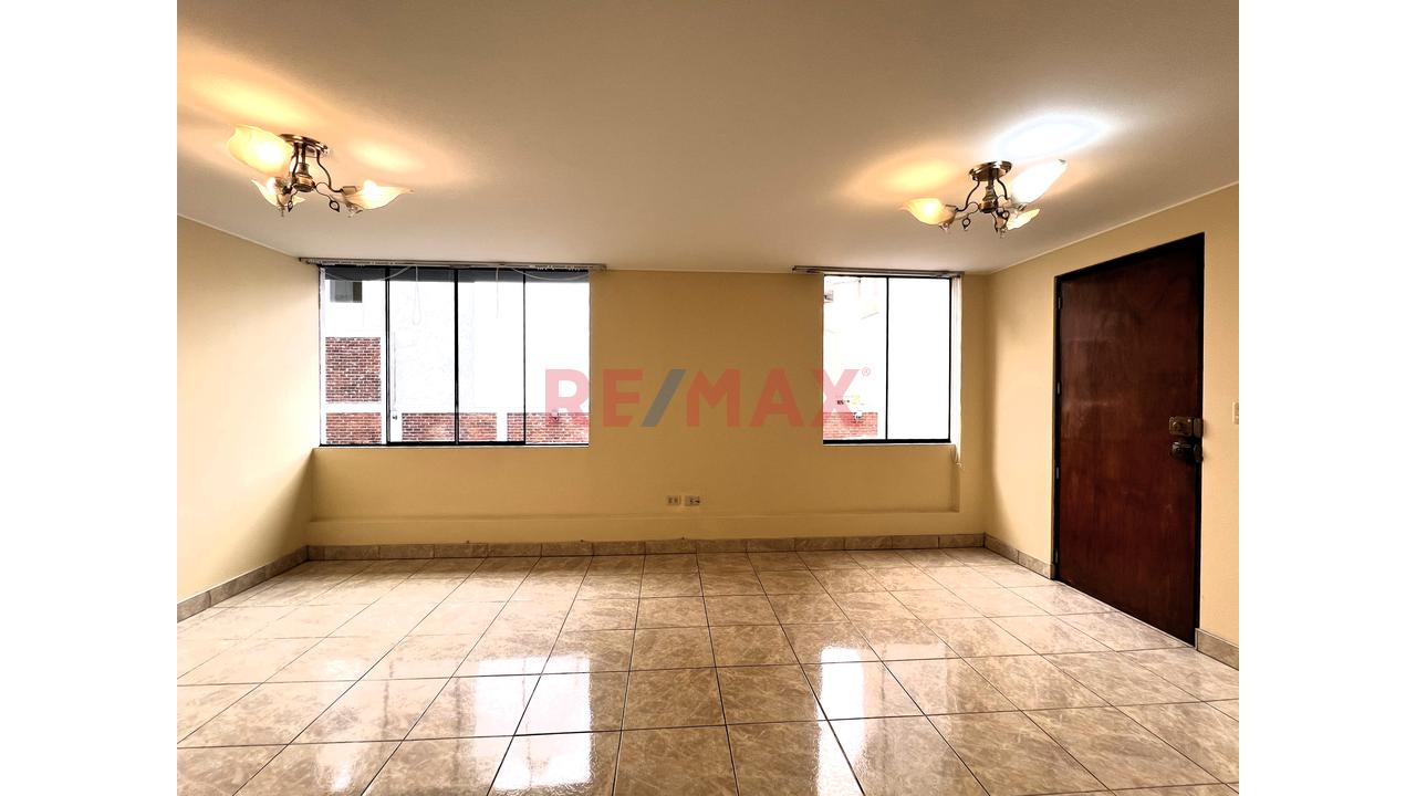 🌟 ¡Oportunidad En Surco! Departamento En Venta – Amplio, Iluminado Y Estratégico — foto 4