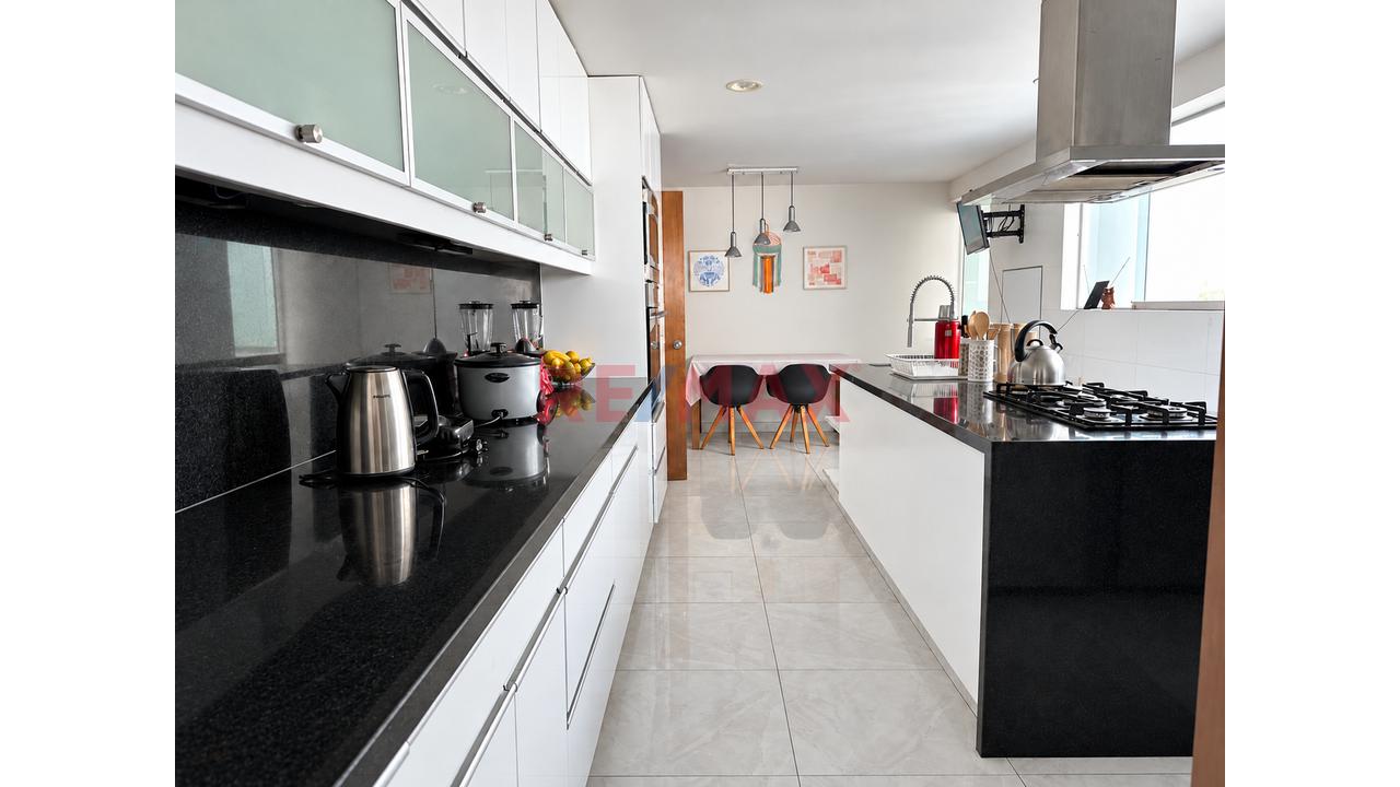 Dúplex En La Aurora, Miraflores | Amplitud Y Terraza Privada Con Piscina - 4
