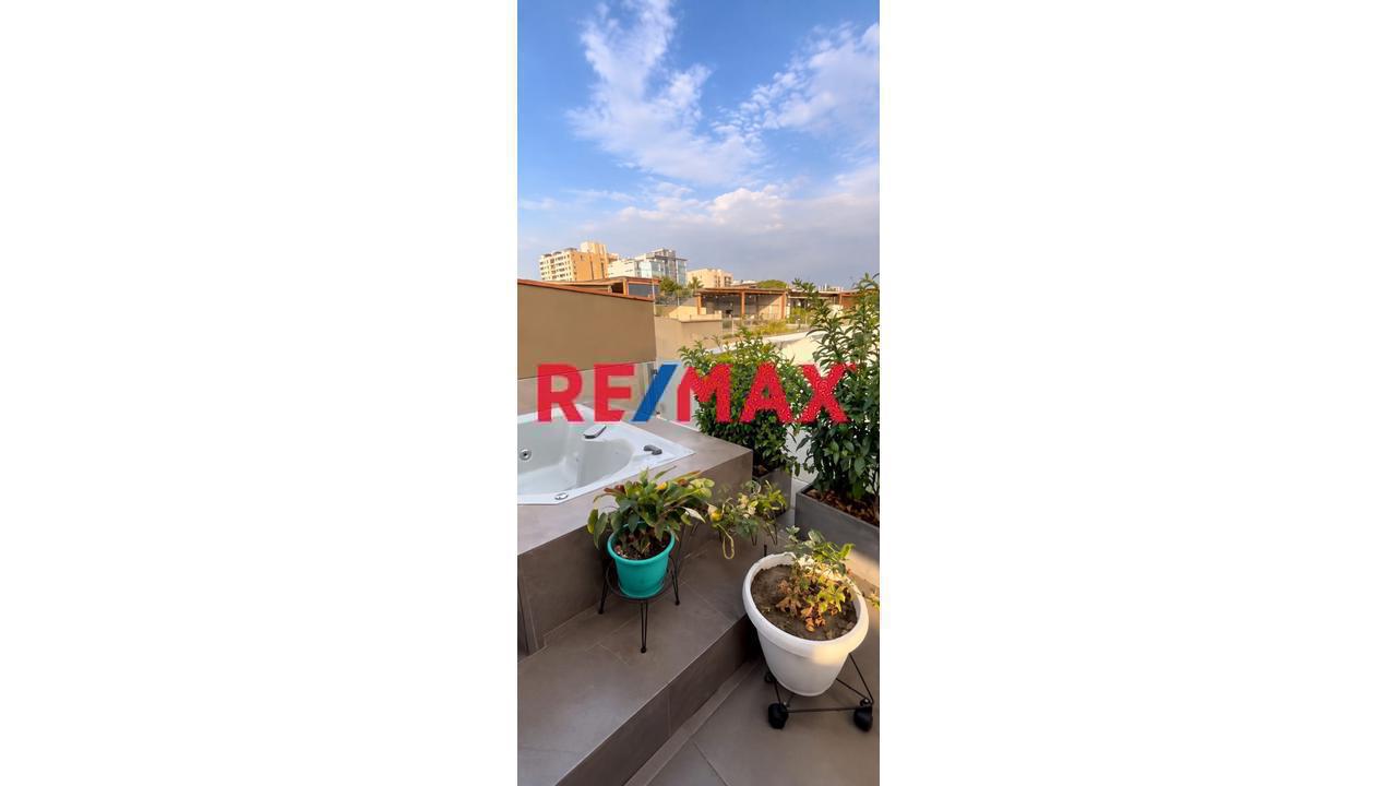 Exclusivo Duplex De 259.38 Mts En Monterrico Chico , Santiago De Surco !! - 1