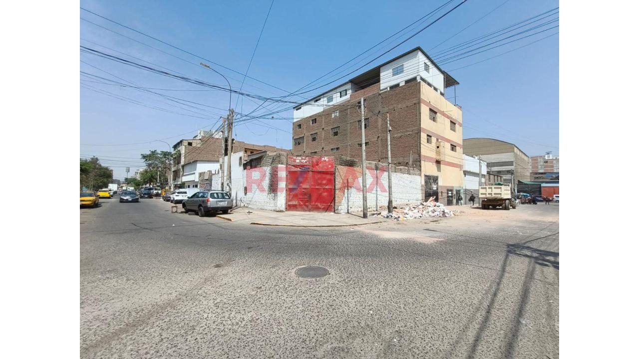 ¡Oportunidad De Inversión En Gamarra! | Terreno En Esquina De 400 M²! - 2
