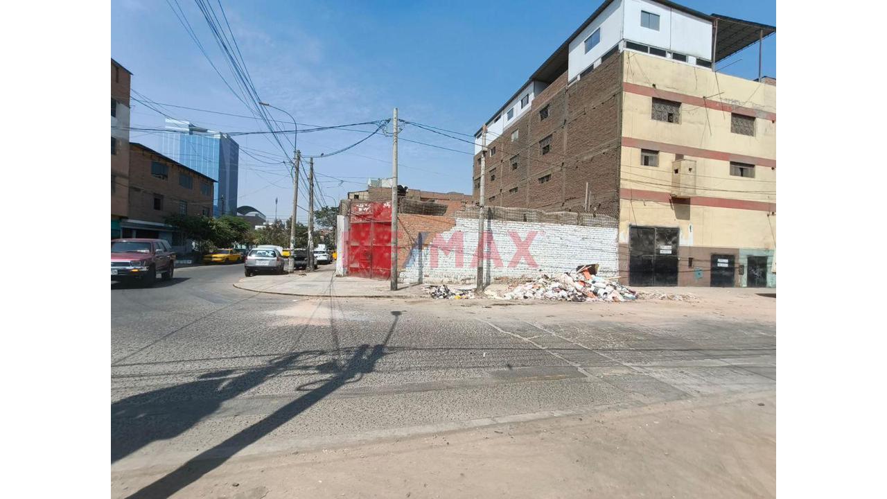 ¡Oportunidad De Inversión En Gamarra! | Terreno En Esquina De 400 M²! - 3